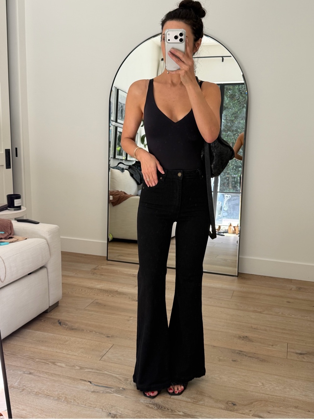 Rollas High-Waist Black Flare Jeans - Sleek Everyday Style